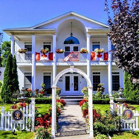 The White House Boutique B&B Niagara-on-the-Lake Екстериор снимка